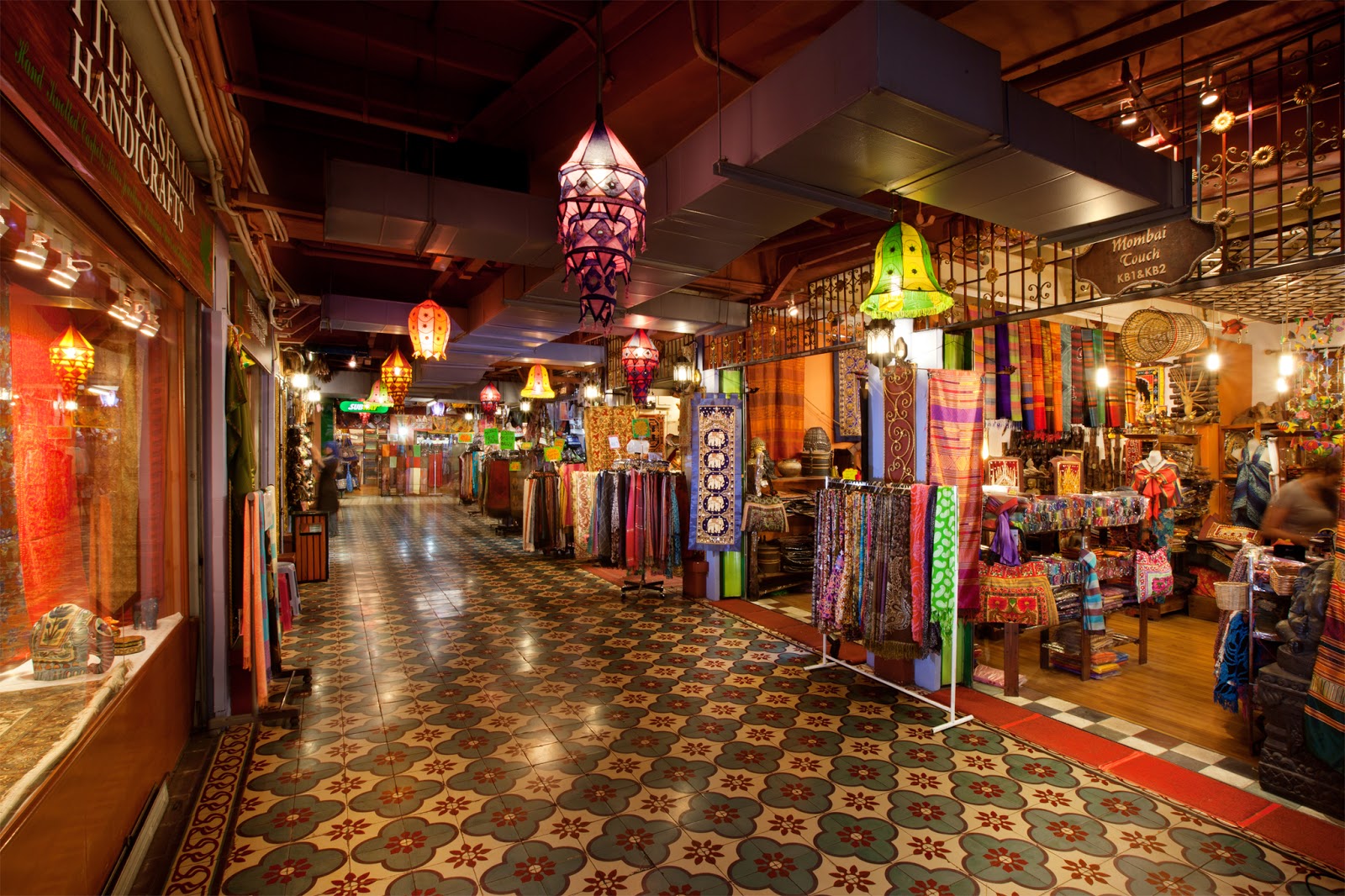 Pasar Seni Central Market | Avenue J Hotels