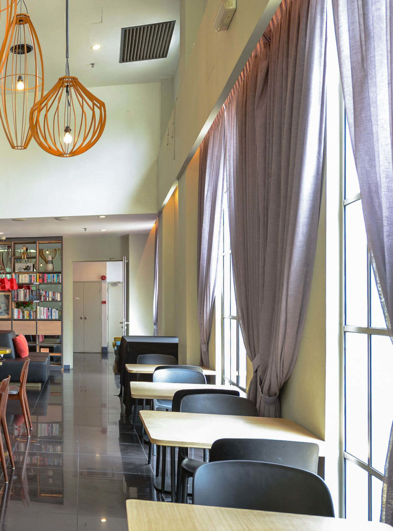 Avenue J Hotels